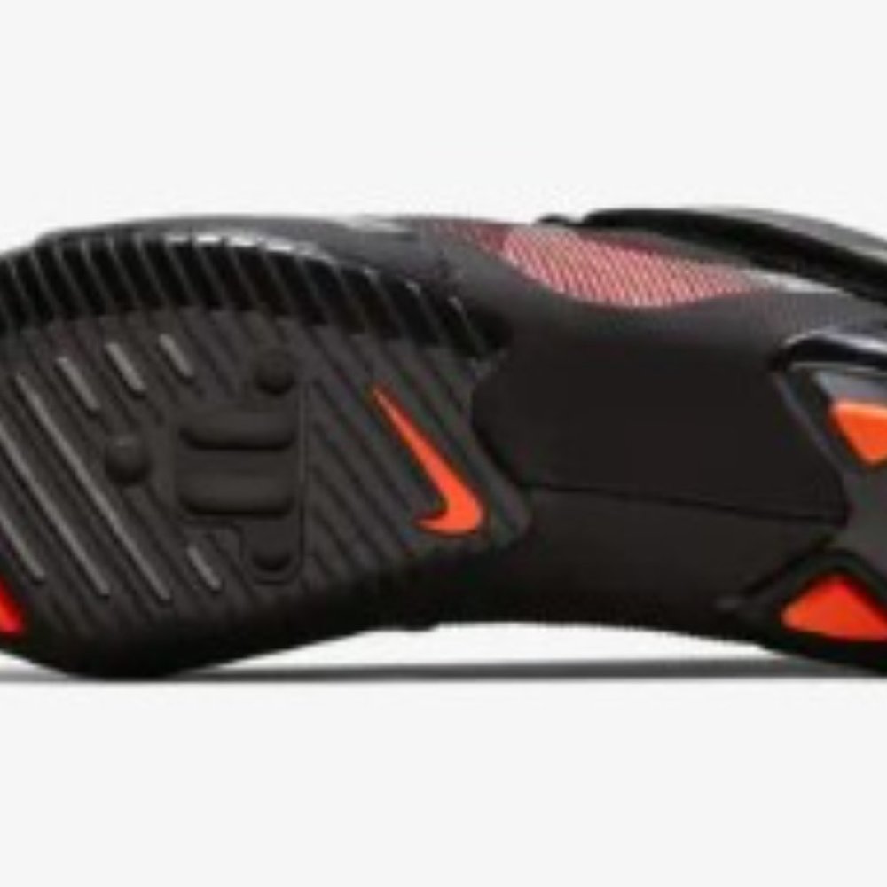 Nike Spin Shoes - Picture 8 of 10